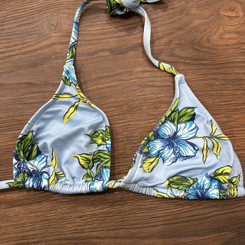 L*space triangle flowery bikini top